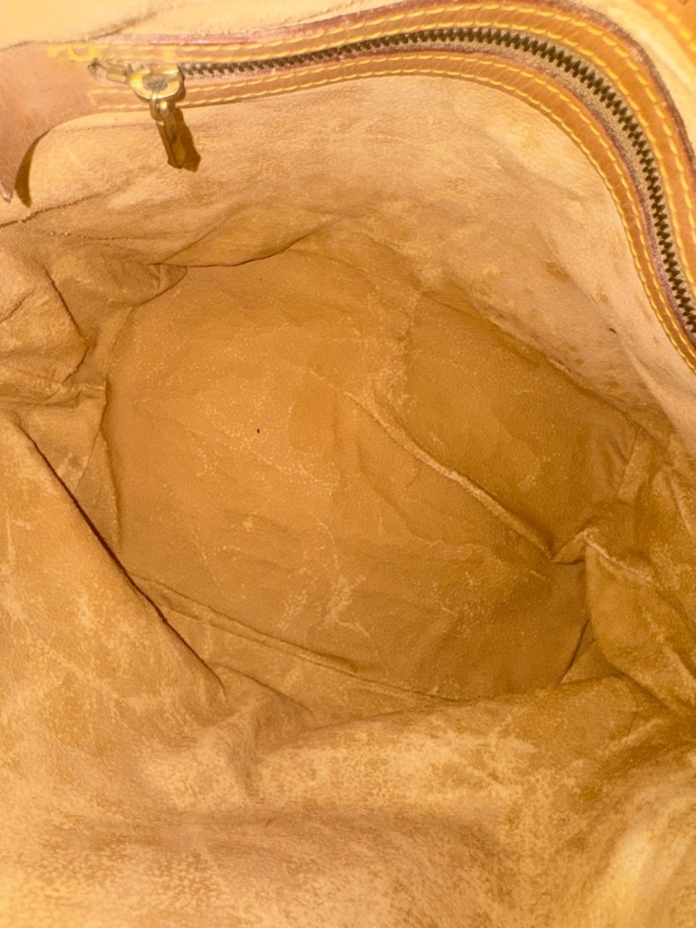 Etro Paisley Bucket Bag with Vachetta Leather Trim and Strap - Picture 4 of 6